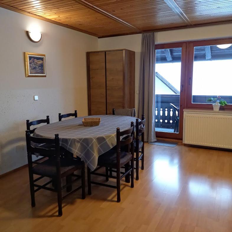 Apartma Kramar Podkoren クランスカゴーラ エクステリア 写真