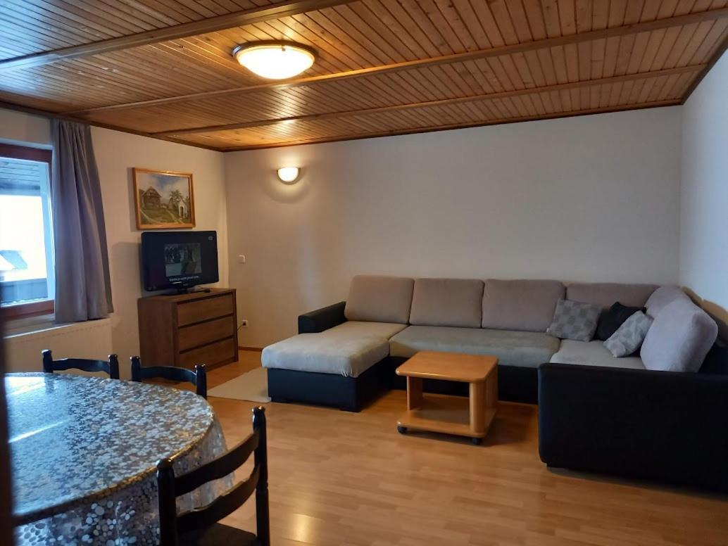 Apartma Kramar Podkoren クランスカゴーラ エクステリア 写真
